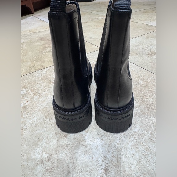 NWT Calvin Klein Women's Jayden Boot - Picture 4 of 6